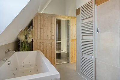 Hofvilla am kleinen Strand mit Hot Tub & Saun...