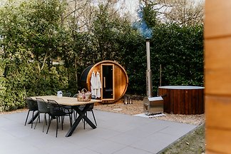 Wellness Boshuisje met Sauna/hottub
