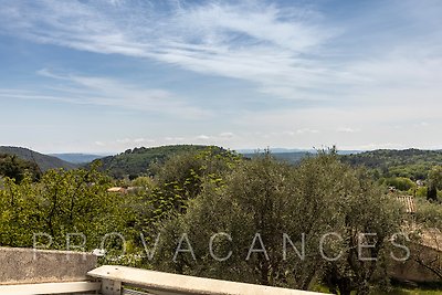 Schöne Architektenvilla mit Pool in Tourrettes-sur-Loup