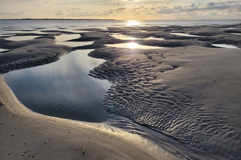 Sandbank im Westen vor dem Sonnenuntergang