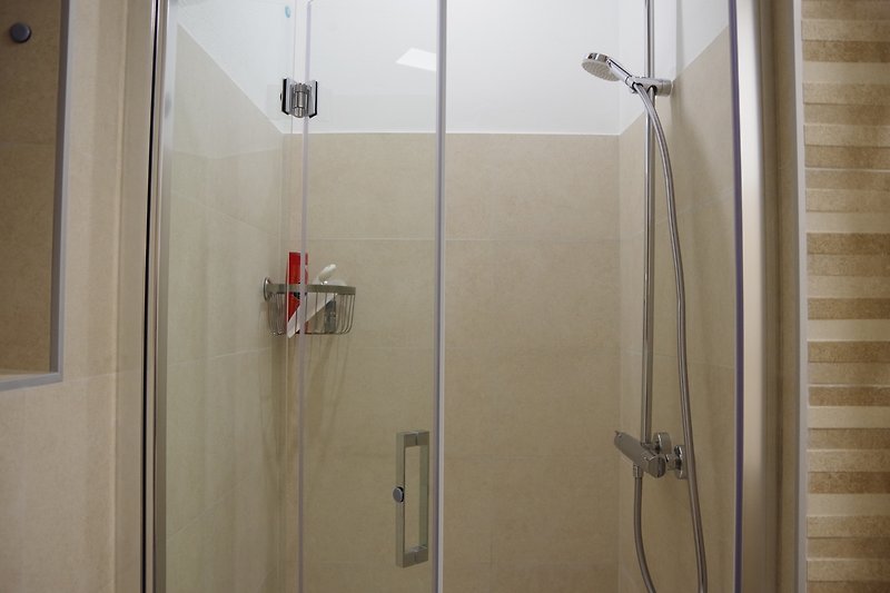 Badezimmer 2 mit Dusche