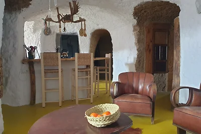 Kreativ Höhlenhaus mit Whirlpool