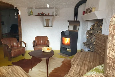 Kreativ Höhlenhaus mit Whirlpool