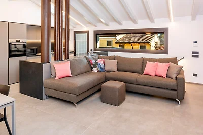 612A Blumen Apartment