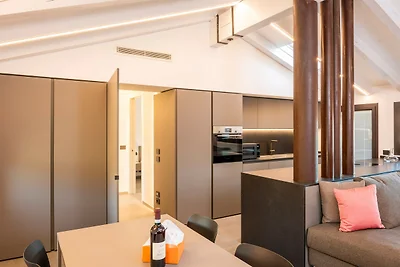 612A Blumen Apartment