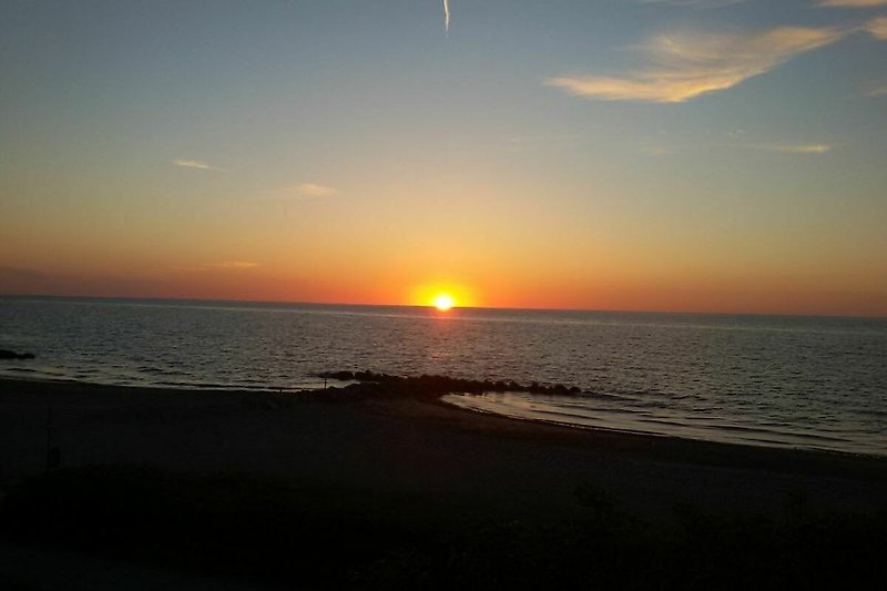 Sonnenaufgang am Strand