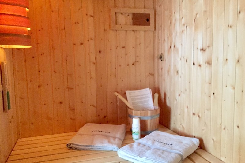 Die Sauna ist nicht nur in der kalten Jahreszeit wohltuend ( auf finnisch oder biosaunen einstellbar)