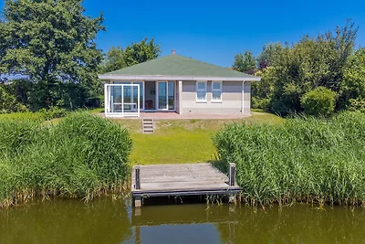 Ferienhaus "The waterfront cottage"