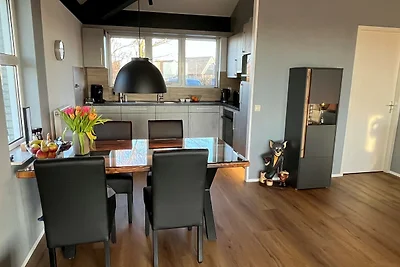 Ferienhaus "The waterfront cottage"