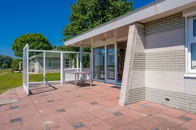 Ferienhaus "The waterfront cottage"