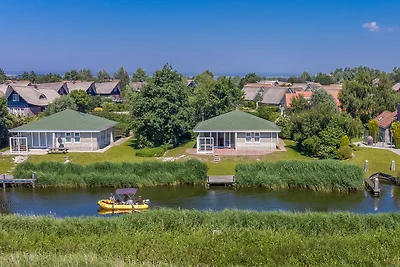 Ferienhaus "The waterfront cottage"