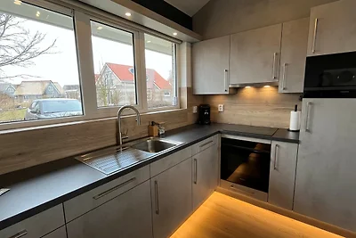 Ferienhaus "The waterfront cottage"