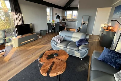 Ferienhaus "The waterfront cottage"