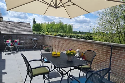 "Onder de Pannen"