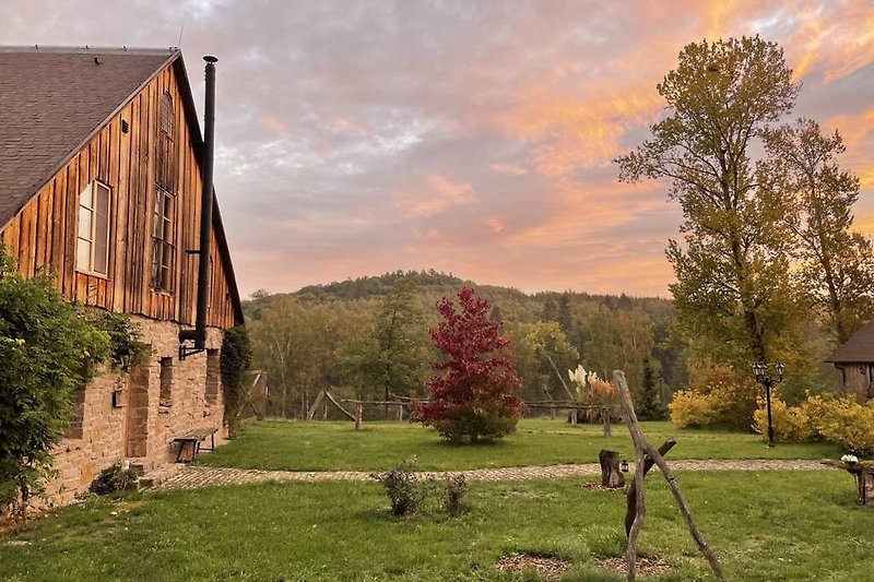 Naturstein Cottage mit Ferienwohnungen im Harz in Alleinlage
