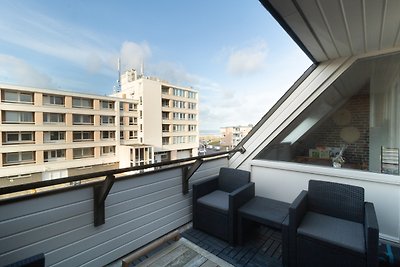 Groot penthouse met zeezicht en parkeerplaatsen!