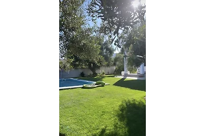 Ferienwohnung in neuer Villa mit Pool