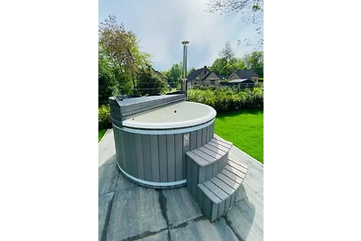 Boshuis 'De Groene Specht' met hottub