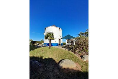 Homestead near Lagoa de Santo André