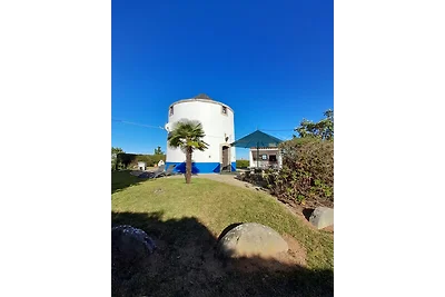 Homestead near Lagoa de Santo André