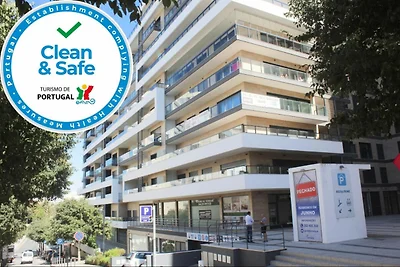 Rocha Prime Center Garage Flat