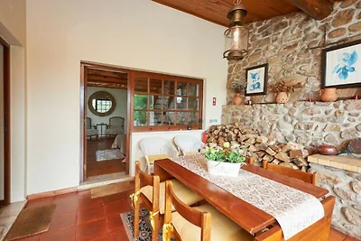 Amazing Villa In Colares close to the Beach