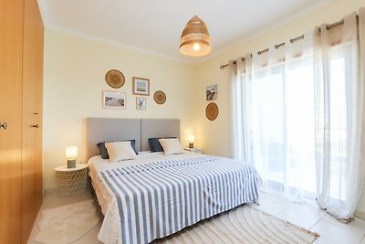 Charming Flat 10 min Walk Beach Olhos Agua