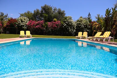 Idyllic Farm House with huge Garden for 14PAX