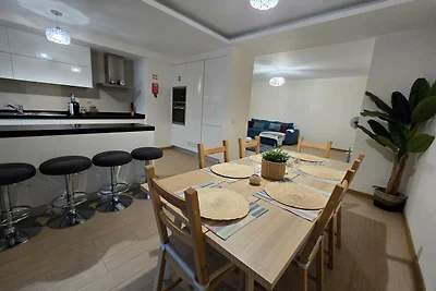 Rocha Prime Center Garage Flat