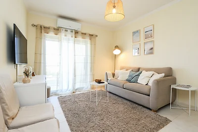 Charming Flat 10 min Walk Beach Olhos Agua
