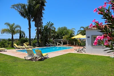 Idyllic Farm House with huge Garden for 14PAX