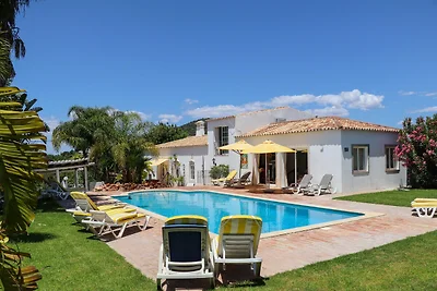 Idyllic Farm House with huge Garden for 14PAX