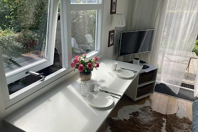 Uniek Vakantiehuis in Bergen (N-H) Pipowagen (4 pers.)