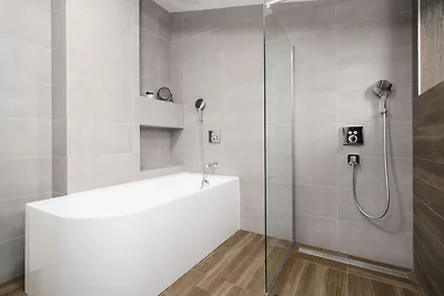 „Moderne und geräumige Wohnung“