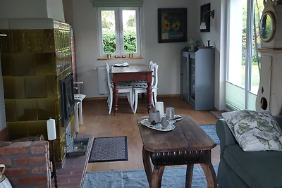 Storchenwiese, Haus in der Natur