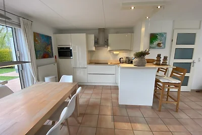 Noordzeelaan 18, Scharendijke,