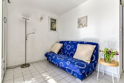 Ferienohnung mit Sonnenterrasse, traumhafter Blick aufs Meer direkt am Strand, bis 4 Pers., Anlage mit Pool, WI-FI kostenlos, Parkplatz