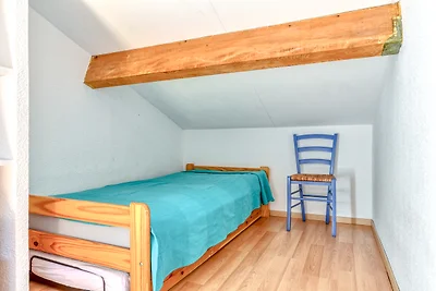 Ferienohnung mit Sonnenterrasse, traumhafter Blick aufs Meer direkt am Strand, bis 4 Pers., Anlage mit Pool, WI-FI kostenlos, Parkplatz