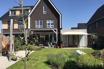 Ruime woning dicht bij zee