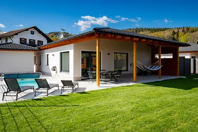 Bungalow mit Salzwasserpool, Sauna