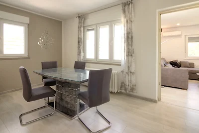 Apartment Pula