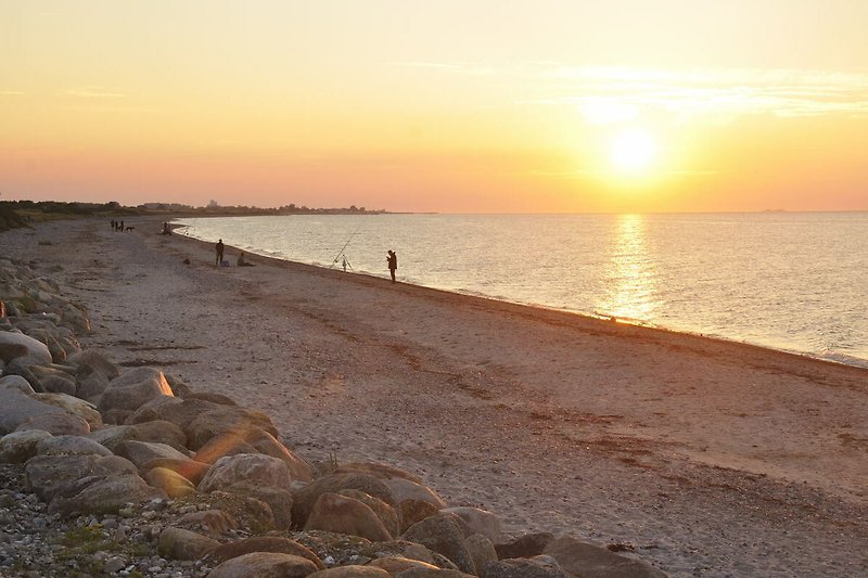 Strand bei Sonnenuntergang