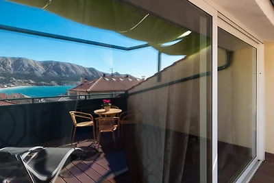 Blue apartment 70 m from beach