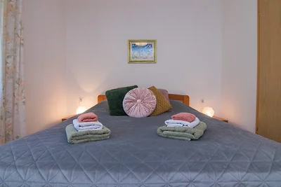 Apple apartment