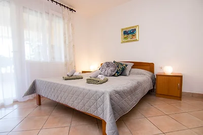 Apple apartment