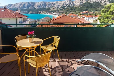 Blue apartment 70 m from beach