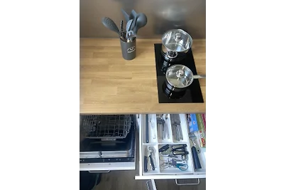 3D-Tour in 2 Zi. Wohnung mit Balkon WLAN & Netflix