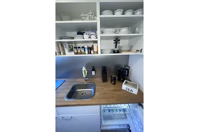 3D-Tour in 2 Zi. Wohnung mit Balkon WLAN & Netflix
