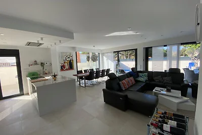 Villa Costa Bella
