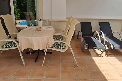 Villa Bella mit Pool am Fairway